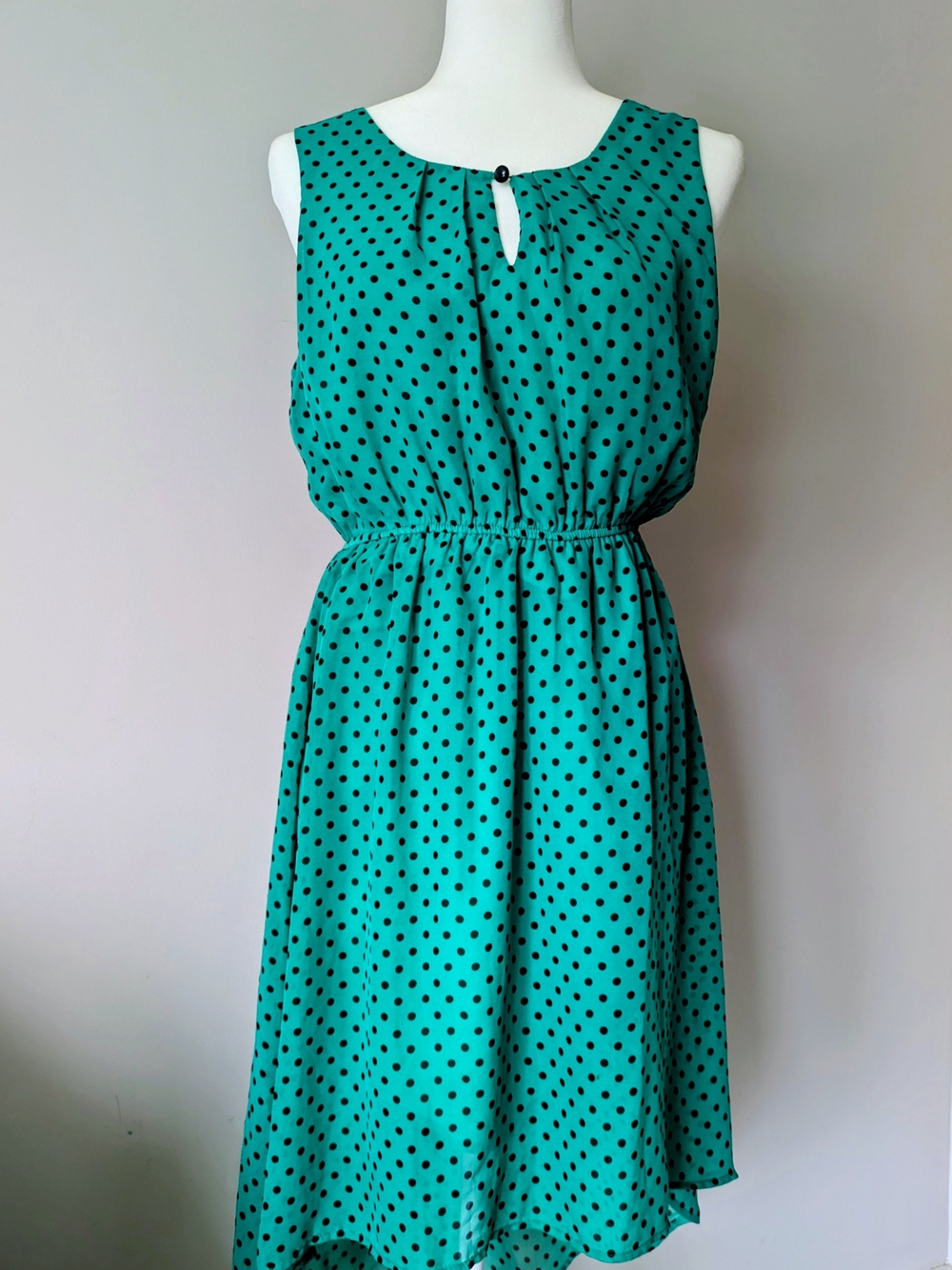 Sleeveless Polka Dot Midi Dress with Elastic Waist